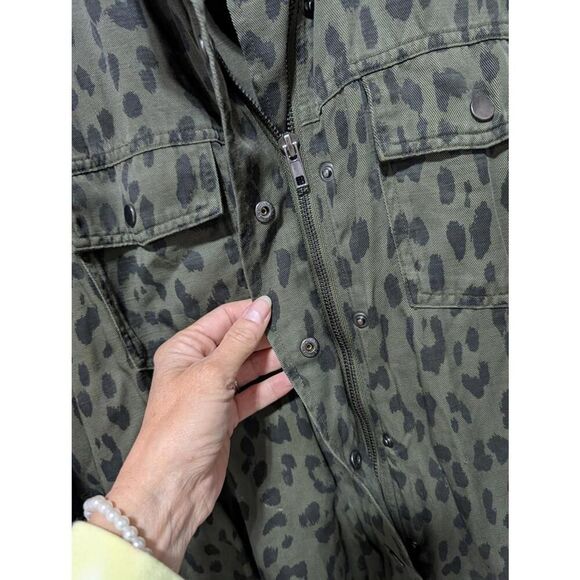 Rails Women's Green Cheetah Print Front-Zip Long-Sleeve Jacket Size L - Picture 4 of 9